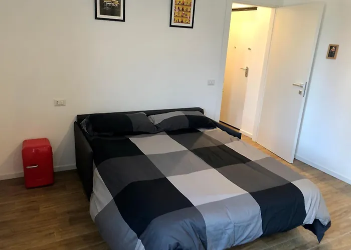 Santa Giulia Suite - 15 Minutes From City Centre